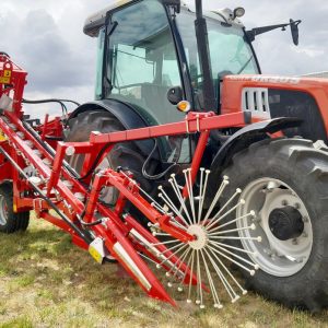 Vegetables harvester Alina Eco II for harvest into boxes